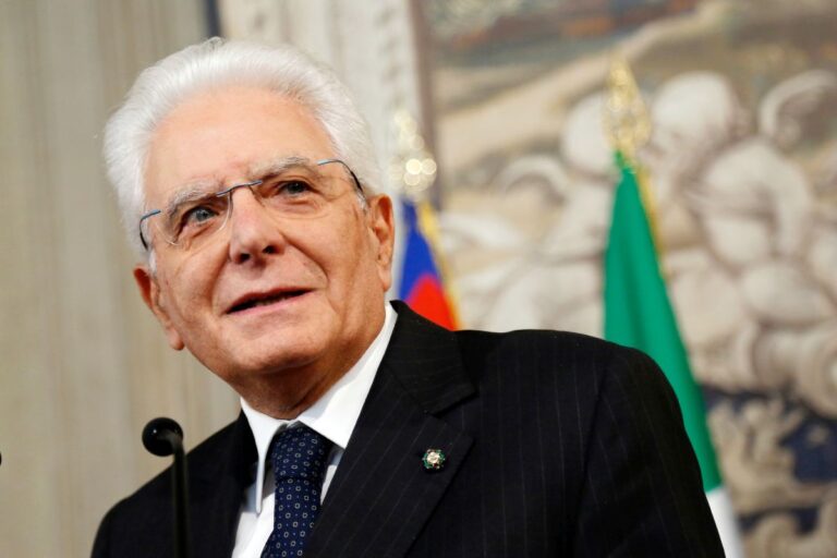 Mattarella rieletto presidente della Repubblica “Non mi sottraggo ai miei doveri”
