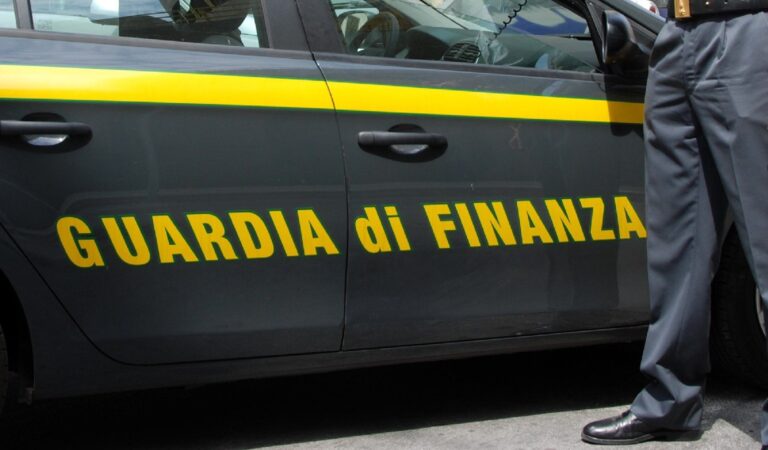 Asti, Operazione Warranty: la guardia di finanza cattura un falsario nascosto in un bunker nel milanese