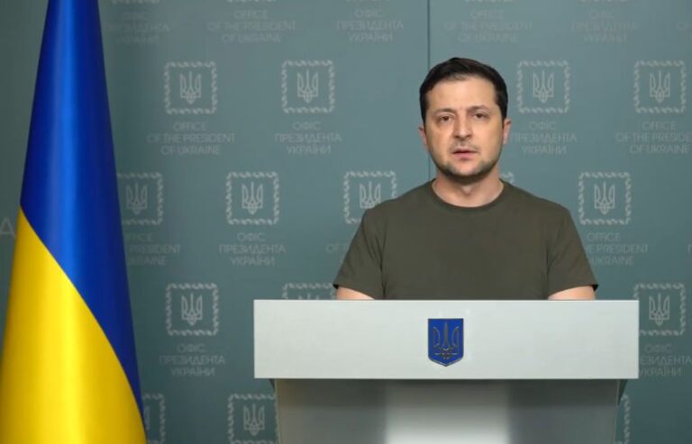 Ucraina-Zelensky: “Aperti a colloqui ma non in Bielorussia”