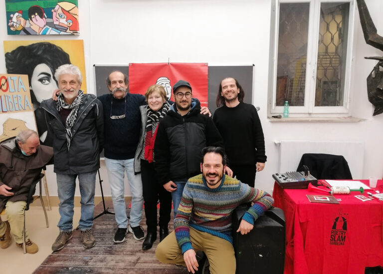 “Resistiamo in Piazza”, al Poetry Slam Sardegna l’algherese Pupa Niolu
