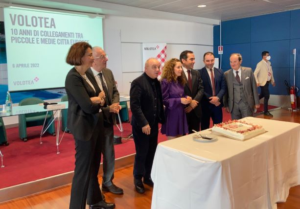 Volotea festeggia i 10 anni all’Aeroporto di Cagliari
