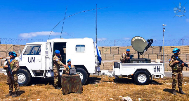 Libano: I caschi blu festeggiano l'arma delle trasmissioni
