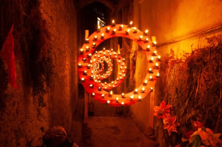 4000 lucerne nel Borgo Dante 