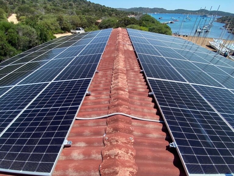 Caprera: energia verde con il fotovoltaico di Sorgenia 