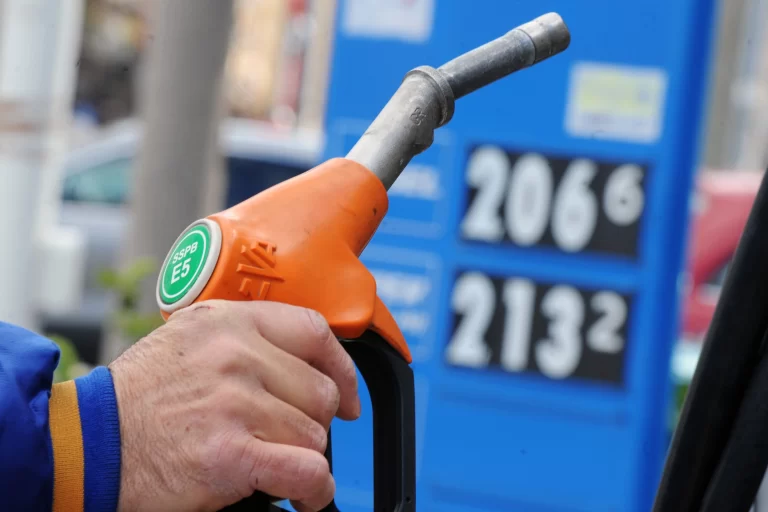 Carburante – Prezzi alle stelle