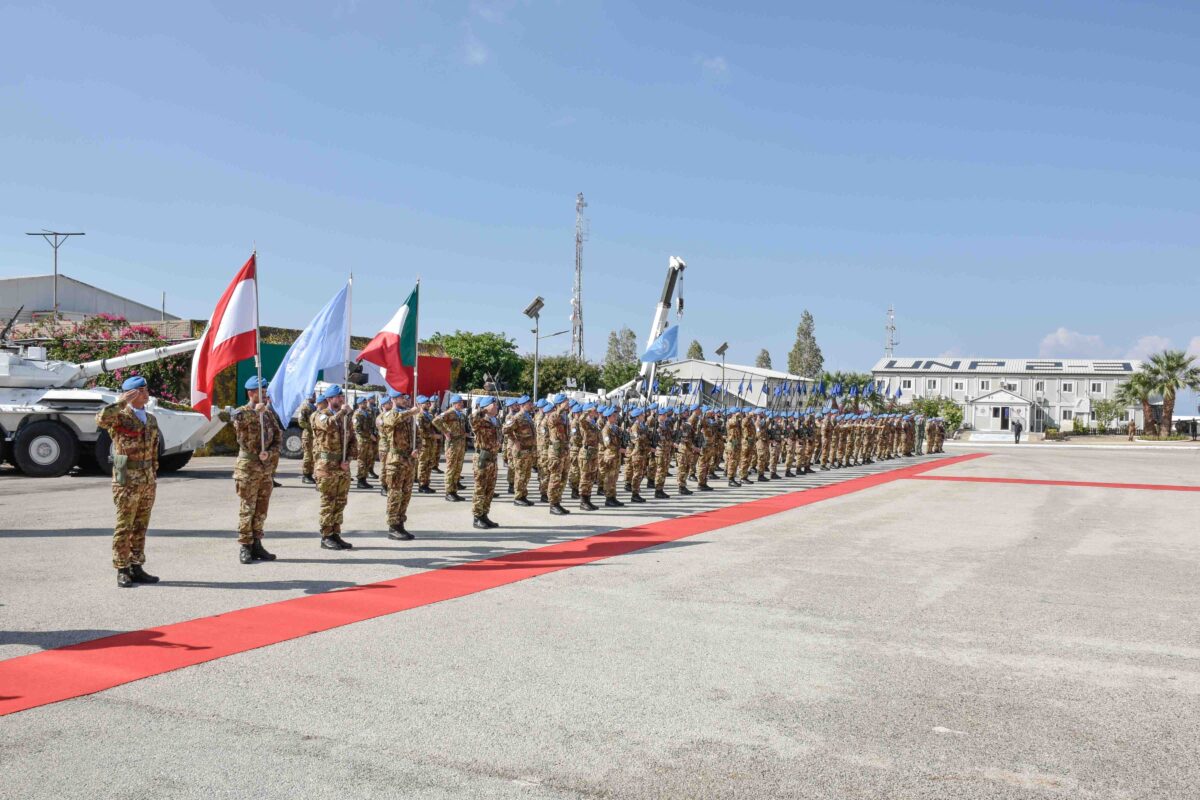 Il Comandante della misisone UNIFIL alla Medal Parade