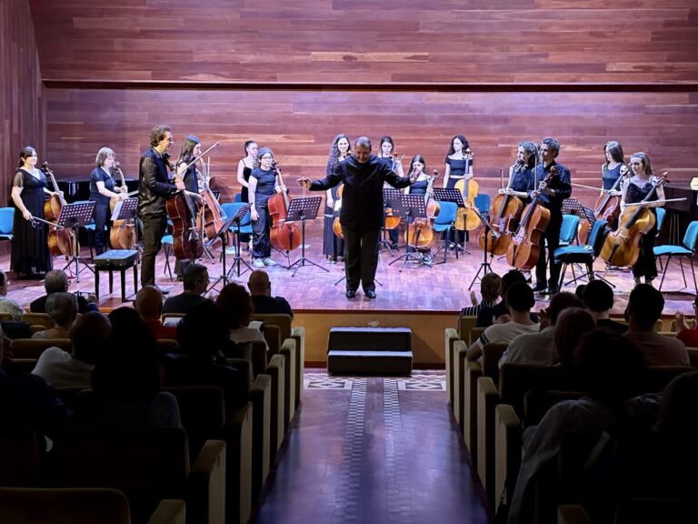 “Guitarra, guitarra!”, domani in sala Sassu 50 allievi di Conservatorio e Liceo musicale in concerto 